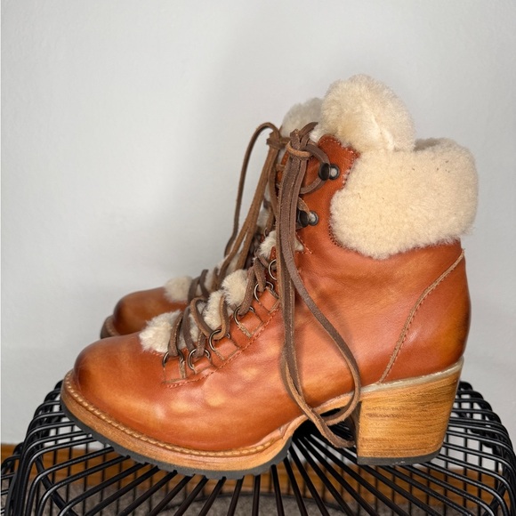 Freebird Norway Sherpa Lined Ankle Boots Size 6 Leather Tan and Cream - Picture 2 of 7